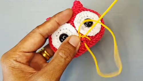 How To Crochet Amigurumi Owl Keychain 2