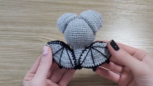How To Crochet A Bat Keychain Free Pattern - Amigurumiy