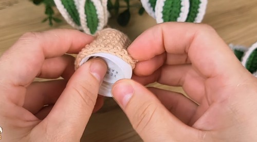 How To Crochet Flower Plant Tutorial 1
