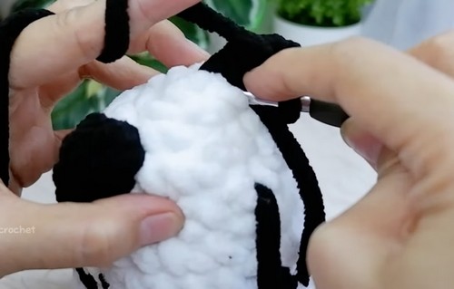 How To Crochet Fluffy Panda Amigurumi 2