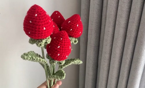 How To Crochet Strawberry Tutorial 3