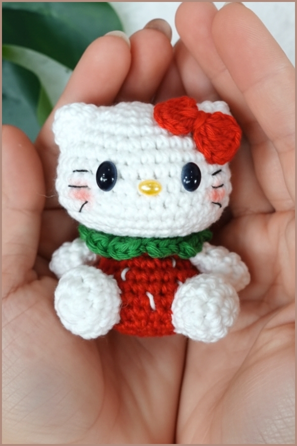 Crochet Hello Kitty Amigurumi 4