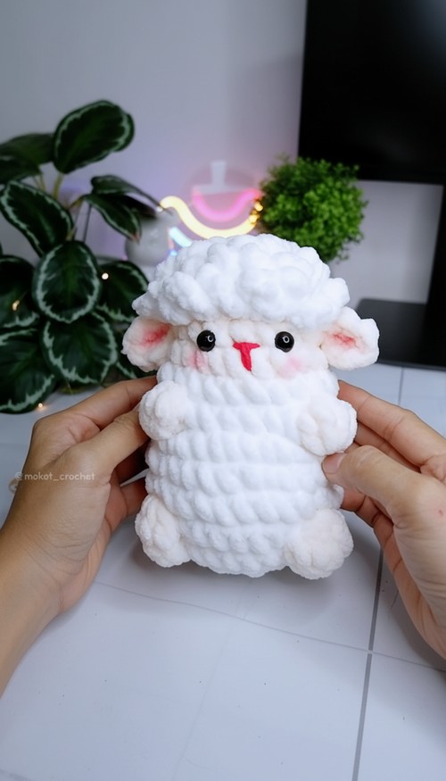 Crochet Fluffy Sheep Amigurumi 4