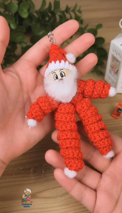 Crochet Canta Claus Keychain