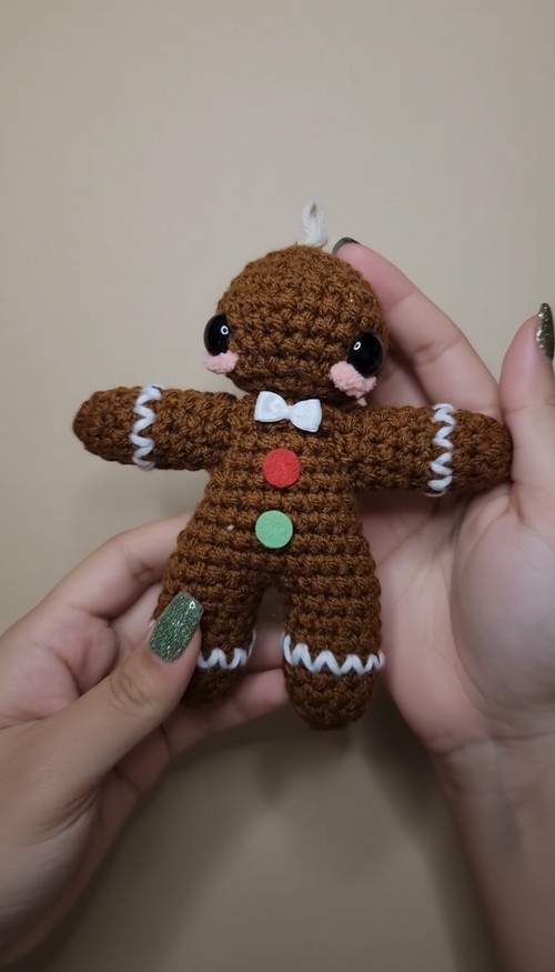 Crochet Christmas Ornaments Gingerbread. 4