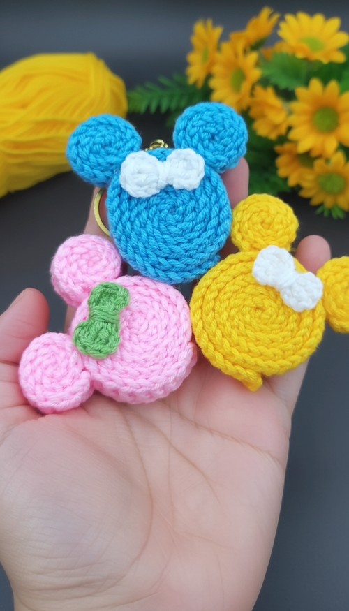 Crochet Minnie Mouse Keychain 4