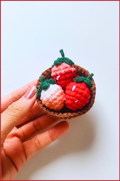 Crochet Strawberry Amigurumi 4