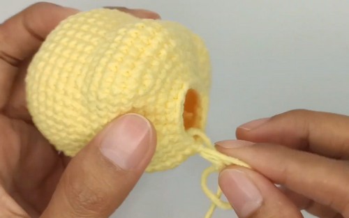 Easy Crochet Winnie The Pooh Keychain 1