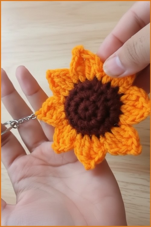 Crochet Sunflower Keychain 4