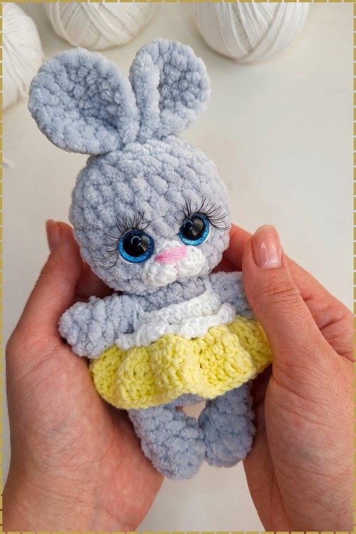 Two Color Back Loop Stitch Crochet Crochet Amigurumi Dress Free Pattern - Two-Color Doll Dress - Amigurumiy